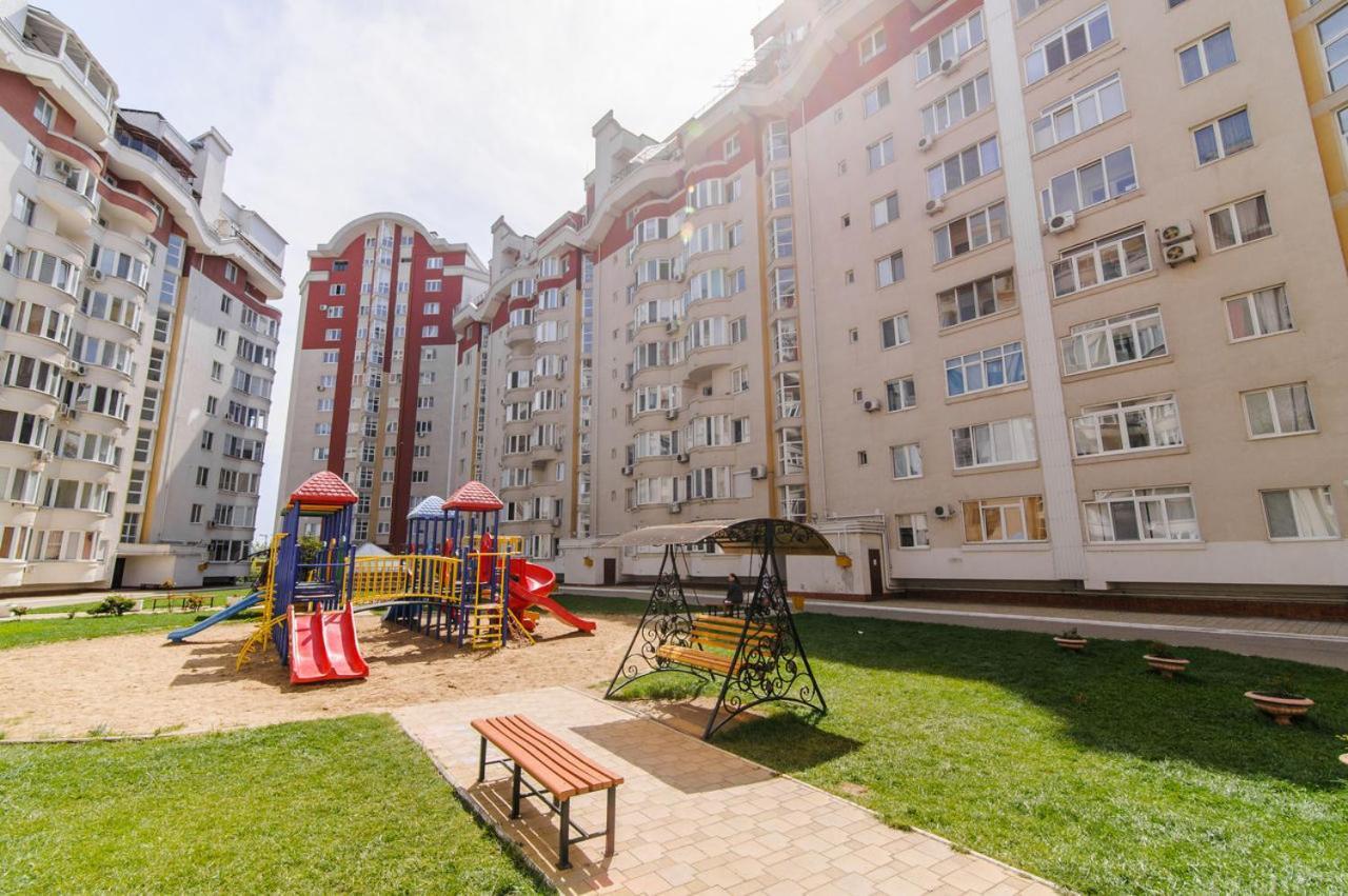 Luxrent Appartement Chişinǎu Buitenkant foto