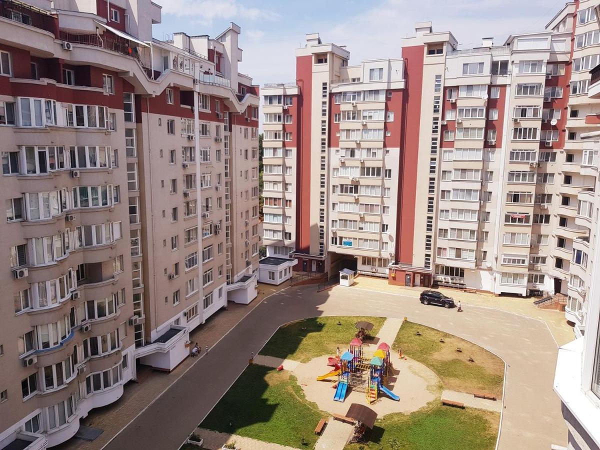 Luxrent Appartement Chişinǎu Buitenkant foto